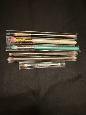 Brand New 6 Piece Makeup Eye Brush Bundle - Hipdot & SLMissGlam Precision Set